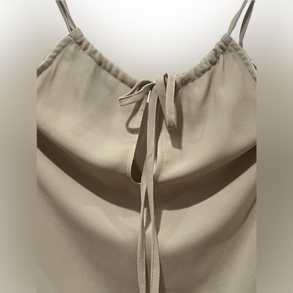 Wrap-Front Open Shoulder - Picture 3 of 9